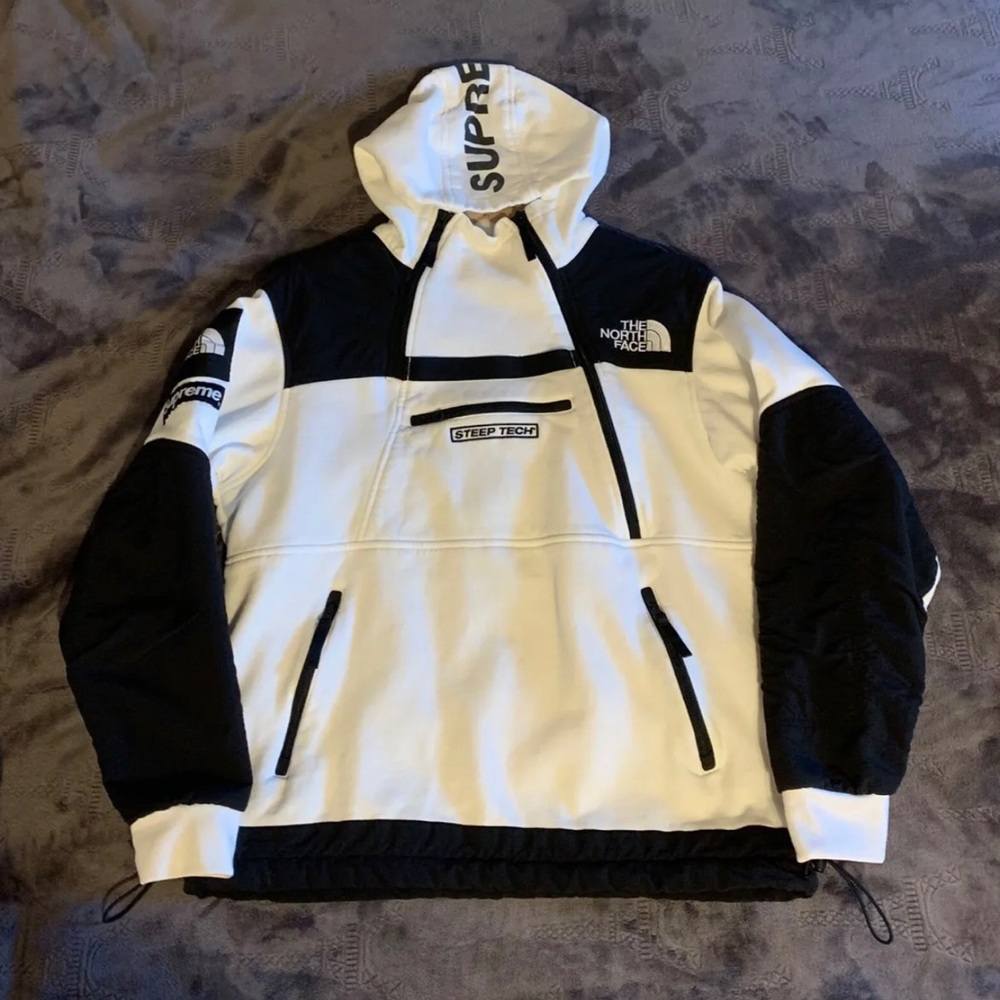 SUPREME X NORTH FACE STEEP TECH JACKET COMPLETELY AUTHENTIC SNUG AND COZY FIT